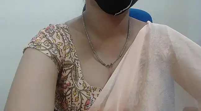 Snapshot of Lovely_Siri_23 chatting on 03/17/25, 10:51 Lovely Siri 23 online show from 03/17/25, 10:51