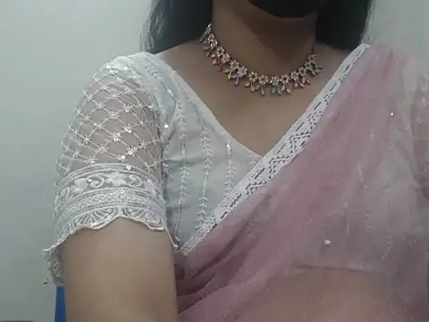 Snapshot of Lovely_Siri_23 chatting on 05/14/26, 03:42 Lovely Siri 23 online show from 05/14/26, 03:42