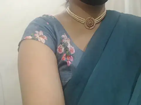 Snapshot of Lovely_Siri_23 chatting on 06/03/26, 12:22 Lovely Siri 23 online show from 06/03/26, 12:22