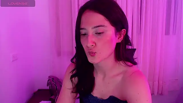 AlissonnFoxx online show from 06/26/26, 12:05