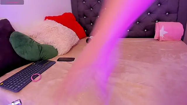 AlissonnFoxx online show from 12/15/25, 09:53