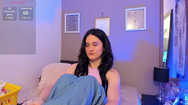 Snapshot of AlissonnFoxx chatting on 01/17/26, 10:46 AlissonnFoxx online show from 01/17/26, 10:46