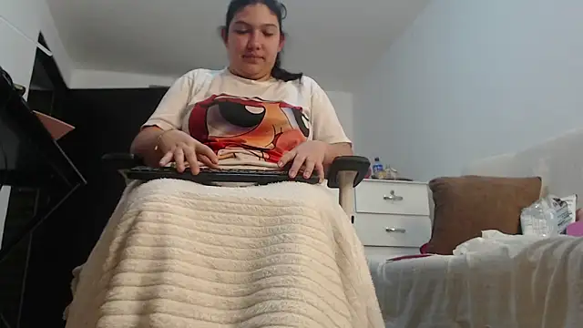 ammarahot7777 online show from 04/05/26, 03:35