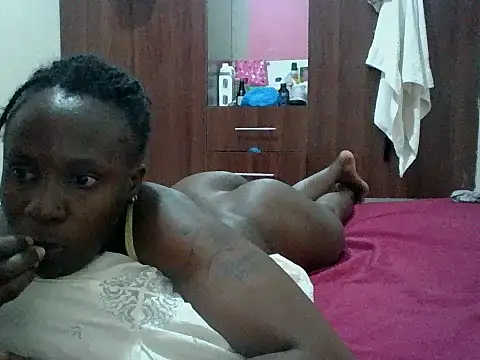 Snapshot of sweet-fancy chatting on 09/18/25, 04:21 sweet-fancy online show from 09/18/25, 04:21