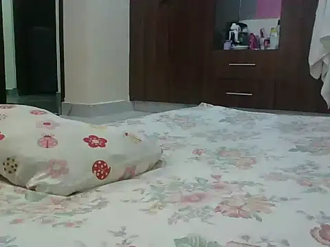 Snapshot of sweet-fancy chatting on 10/25/25, 06:08 sweet-fancy online show from 10/25/25, 06:08