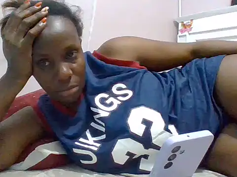 Snapshot of sweet-fancy chatting on 06/13/26, 04:05 sweet-fancy online show from 06/13/26, 04:05