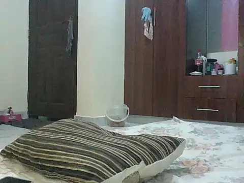 Snapshot of sweet-fancy chatting on 10/22/25, 03:44 sweet-fancy online show from 10/22/25, 03:44