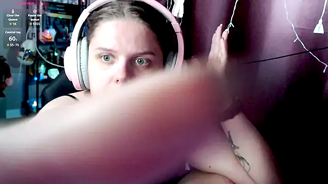 so cute777 online show from 10/25/25, 04:51