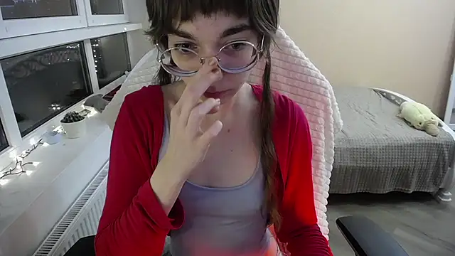 Snapshot of MissLinaDream chatting on 05/18/26, 06:56 MissLinaDream online show from 05/18/26, 06:56