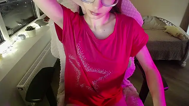 Snapshot of MissLinaDream chatting on 05/25/26, 08:29 MissLinaDream online show from 05/25/26, 08:29