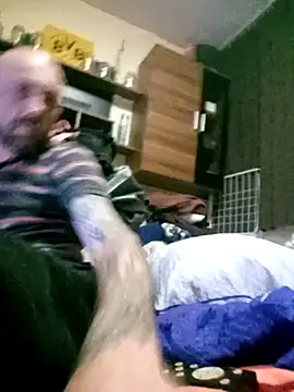PIercingBoy38 online show from 04/15/26, 07:29