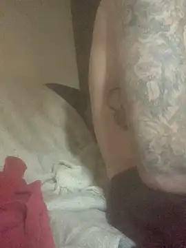 Snapshot of PIercingBoy38 chatting on 03/10/25, 04:14 PIercingBoy38 online show from 03/10/25, 04:14