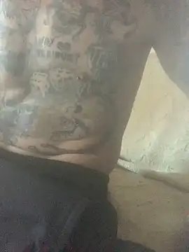 Snapshot of PIercingBoy38 chatting on 03/08/25, 03:35 PIercingBoy38 online show from 03/08/25, 03:35