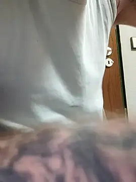 Snapshot of PIercingBoy38 chatting on 10/17/25, 12:36 PIercingBoy38 online show from 10/17/25, 12:36