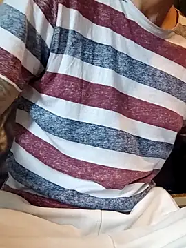 Snapshot of PIercingBoy38 chatting on 10/06/25, 03:02 PIercingBoy38 online show from 10/06/25, 03:02