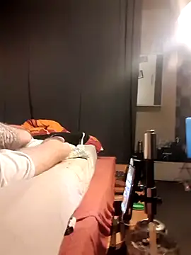 Snapshot of PIercingBoy38 chatting on 02/28/25, 02:42 PIercingBoy38 online show from 02/28/25, 02:42