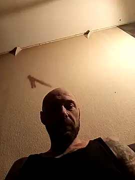 PIercingBoy38 online show from 11/17/25, 09:52