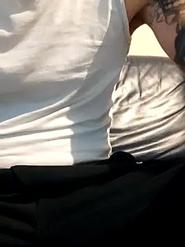 Snapshot of PIercingBoy38 chatting on 10/19/25, 03:26 PIercingBoy38 online show from 10/19/25, 03:26