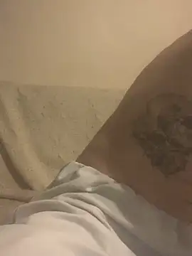 Snapshot of PIercingBoy38 chatting on 03/04/25, 11:00 PIercingBoy38 online show from 03/04/25, 11:00