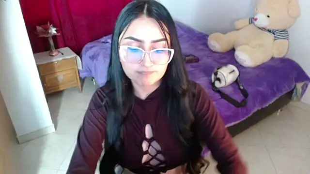 Tiffani Williams online show from 04/11/26, 10:57