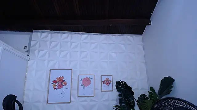 Valentinaa mature online show from 02/19/26, 08:06