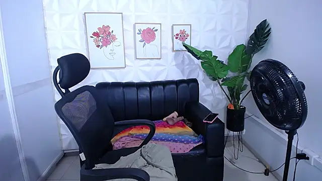 Valentinaa mature online show from 11/06/25, 11:31