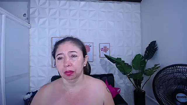 Valentinaa mature online show from 11/29/25, 02:01