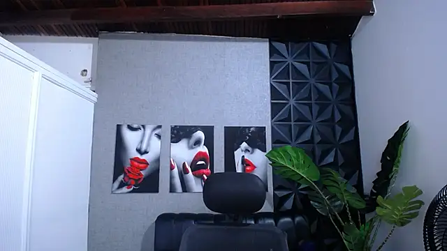 Valentinaa mature online show from 03/31/26, 08:55