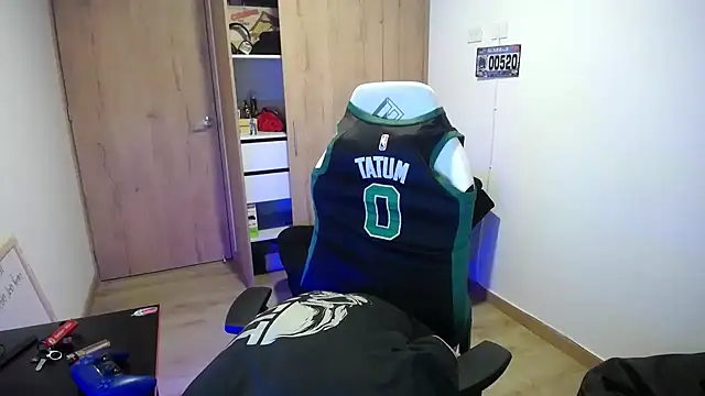 Snapshot of matias_bianco chatting on 09/25/25, 01:33 matias bianco online show from 09/25/25, 01:33