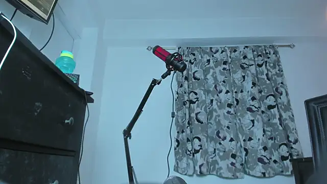 eileen pinkman online show from 10/28/25, 02:56