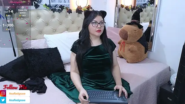 AnnaRedgrave online show from 11/23/25, 08:24