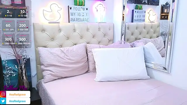 AnnaRedgrave online show from 04/03/26, 01:56