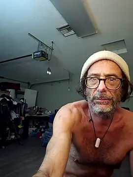 Snapshot of petiteDollface chatting on 11/10/25, 10:20 petiteDollface online show from 11/10/25, 10:20