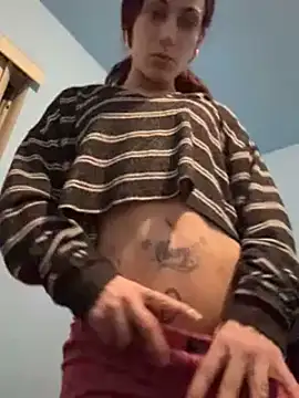 Snapshot of petiteDollface chatting on 02/09/25, 01:22 petiteDollface online show from 02/09/25, 01:22