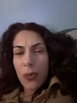 Snapshot of petiteDollface chatting on 02/04/25, 06:04 petiteDollface online show from 02/04/25, 06:04