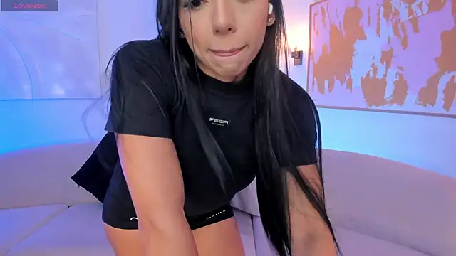 Snapshot of LizzHamilton__ chatting on 09/27/25, 08:15 LizzHamilton online show from 09/27/25, 08:15