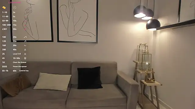 Snapshot of LizzHamilton__ chatting on 02/18/26, 09:00 LizzHamilton online show from 02/18/26, 09:00