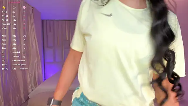 LizzHamilton   online show from 03/26/26, 12:25