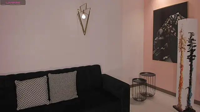 Snapshot of LizzHamilton__ chatting on 01/15/26, 07:39 LizzHamilton online show from 01/15/26, 07:39