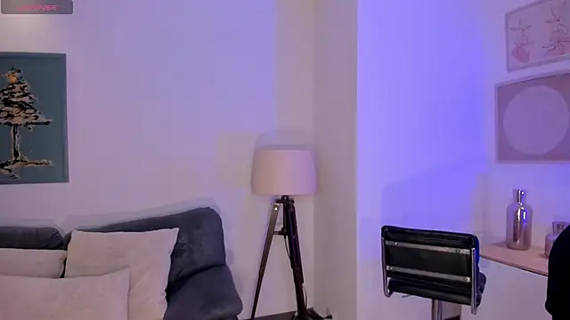 Snapshot of LizzHamilton__ chatting on 02/05/26, 01:18 LizzHamilton online show from 02/05/26, 01:18