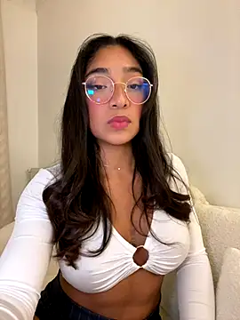 Bellafr online show from 10/17/25, 05:37