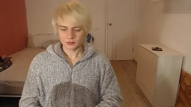 Snapshot of Oliver_sweet_ chatting on 01/16/26, 02:04 Oliver sweet online show from 01/16/26, 02:04