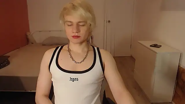 Snapshot of Oliver_sweet_ chatting on 02/08/26, 01:58 Oliver sweet online show from 02/08/26, 01:58