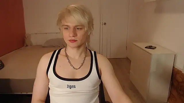 Snapshot of Oliver_sweet_ chatting on 02/10/26, 12:20 Oliver sweet online show from 02/10/26, 12:20