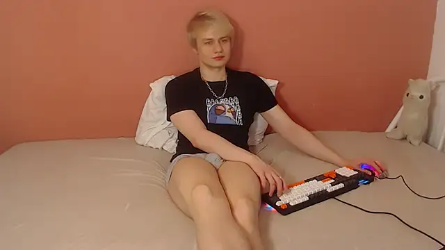 Oliver sweet  online show from 04/12/26, 01:09