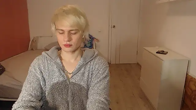 Snapshot of Oliver_sweet_ chatting on 01/19/26, 02:04 Oliver sweet online show from 01/19/26, 02:04