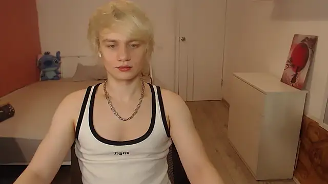 Snapshot of Oliver_sweet_ chatting on 03/02/26, 12:33 Oliver sweet online show from 03/02/26, 12:33