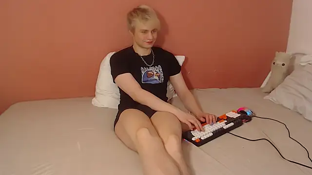 Oliver sweet  online show from 04/19/26, 01:17