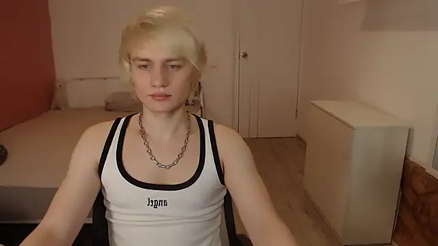 Snapshot of Oliver_sweet_ chatting on 02/26/26, 01:27 Oliver sweet online show from 02/26/26, 01:27