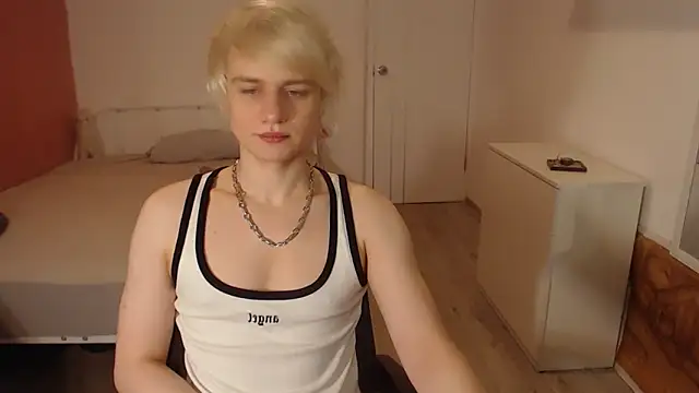 Snapshot of Oliver_sweet_ chatting on 02/05/26, 02:07 Oliver sweet online show from 02/05/26, 02:07